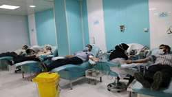 اهدای خون اعضاء بسیج پایگاه شهید نعمتی دانشگاه علوم پزشکی رفسنجان در شرایط قرمز کرونا