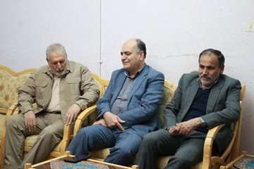 دیدار رئیس دانشگاه علوم پزشکی و مسئولین شهرستان با بازنشستگان حوزه سلامت