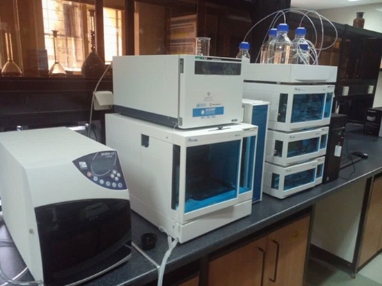 پرتاب آزمایشگاه کنترل غذا و دارو رفسنجان به مدار پیشرفت/تجهیز به دستگاههای HPLCو GC با مهر تایید WHO 